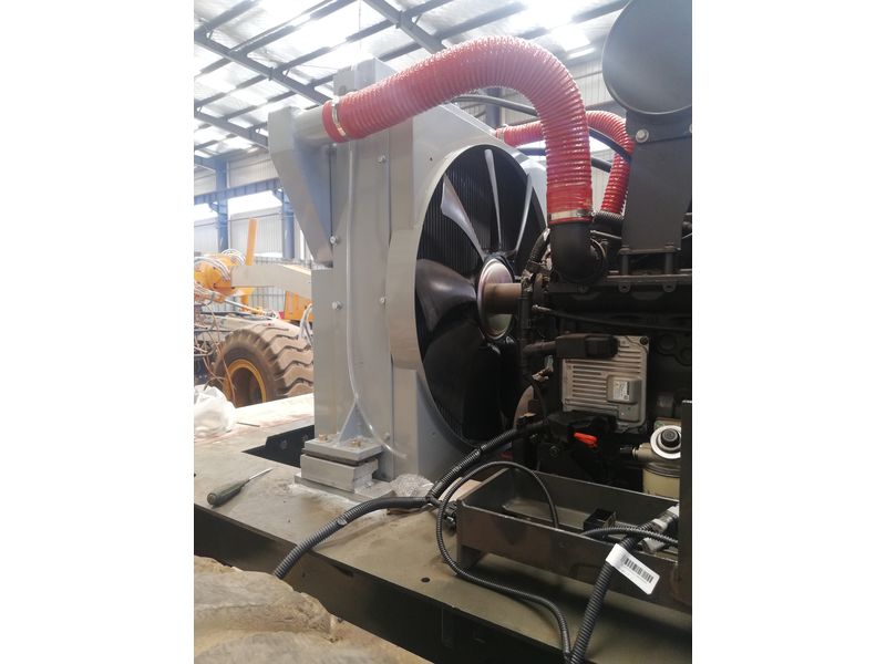 散熱器總成（工程機械用）