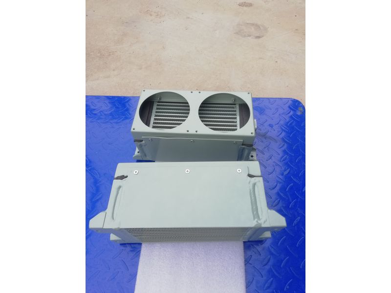 機箱散熱器（尺寸：335×147×128mm）