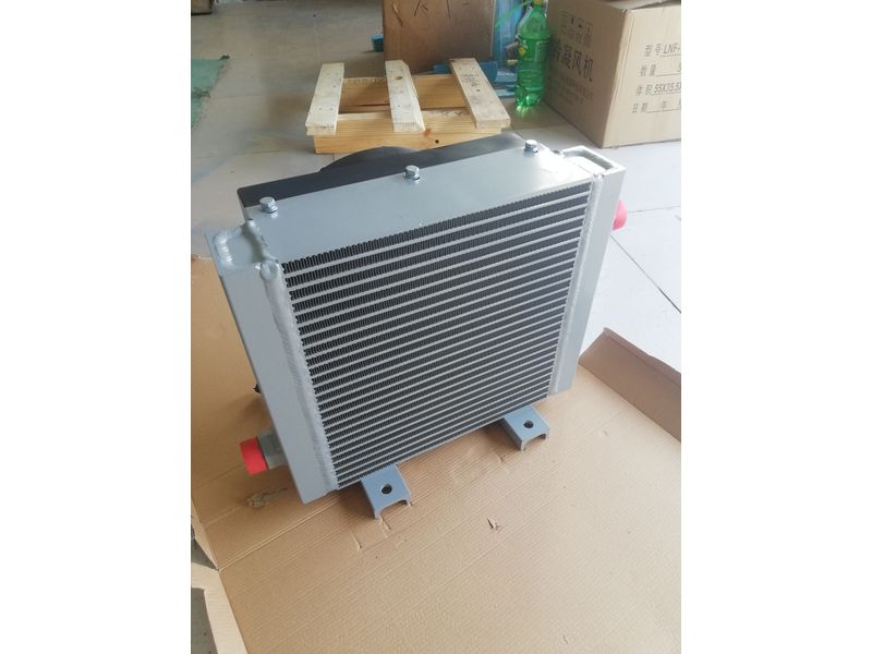 隨車吊散熱器總成（12噸車型）